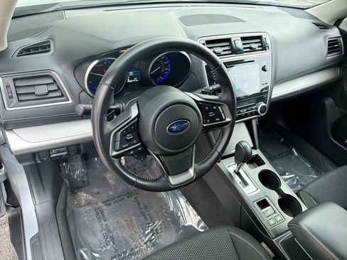 Used 2019 Subaru Outback 2.5i Premium image 10