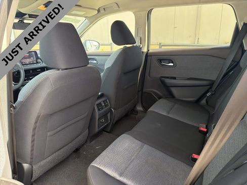 Certified 2022 Nissan Rogue SV image 9