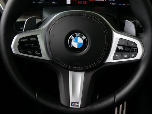Used 2026 BMW X5 xDrive40i w/ M Sport Package AWD/4WD image 31