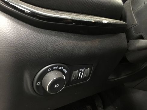Used 2022 Jeep Compass Latitude w/ Convenience Group AWD/4WD image 8