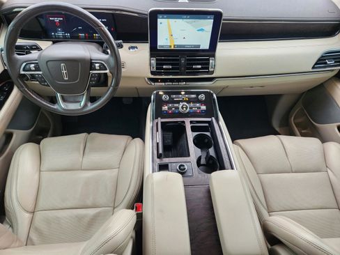 Used 2020 Lincoln Navigator Reserve w/ Luxury Package image 25