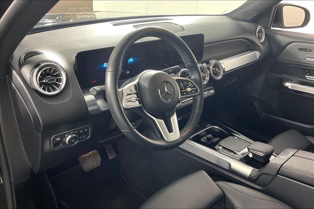 Used 2023 Mercedes-Benz GLB 250 4MATIC image 11