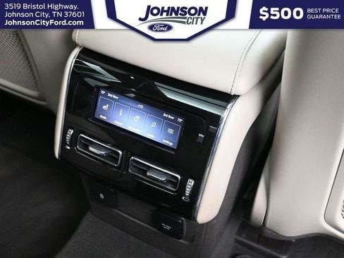 Used 2023 Lincoln Aviator Reserve w/ Equipment Group 201A AWD/4WD image 17