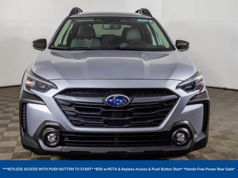 Used 2025 Subaru Outback Premium image 9