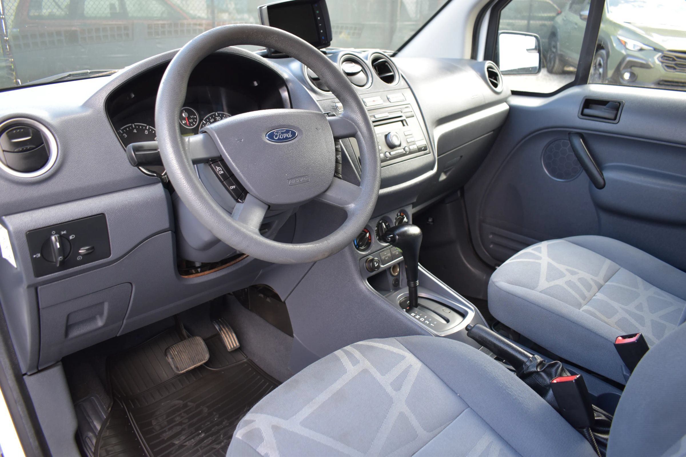 Used 2011 Ford Transit Connect XLT FWD image 3