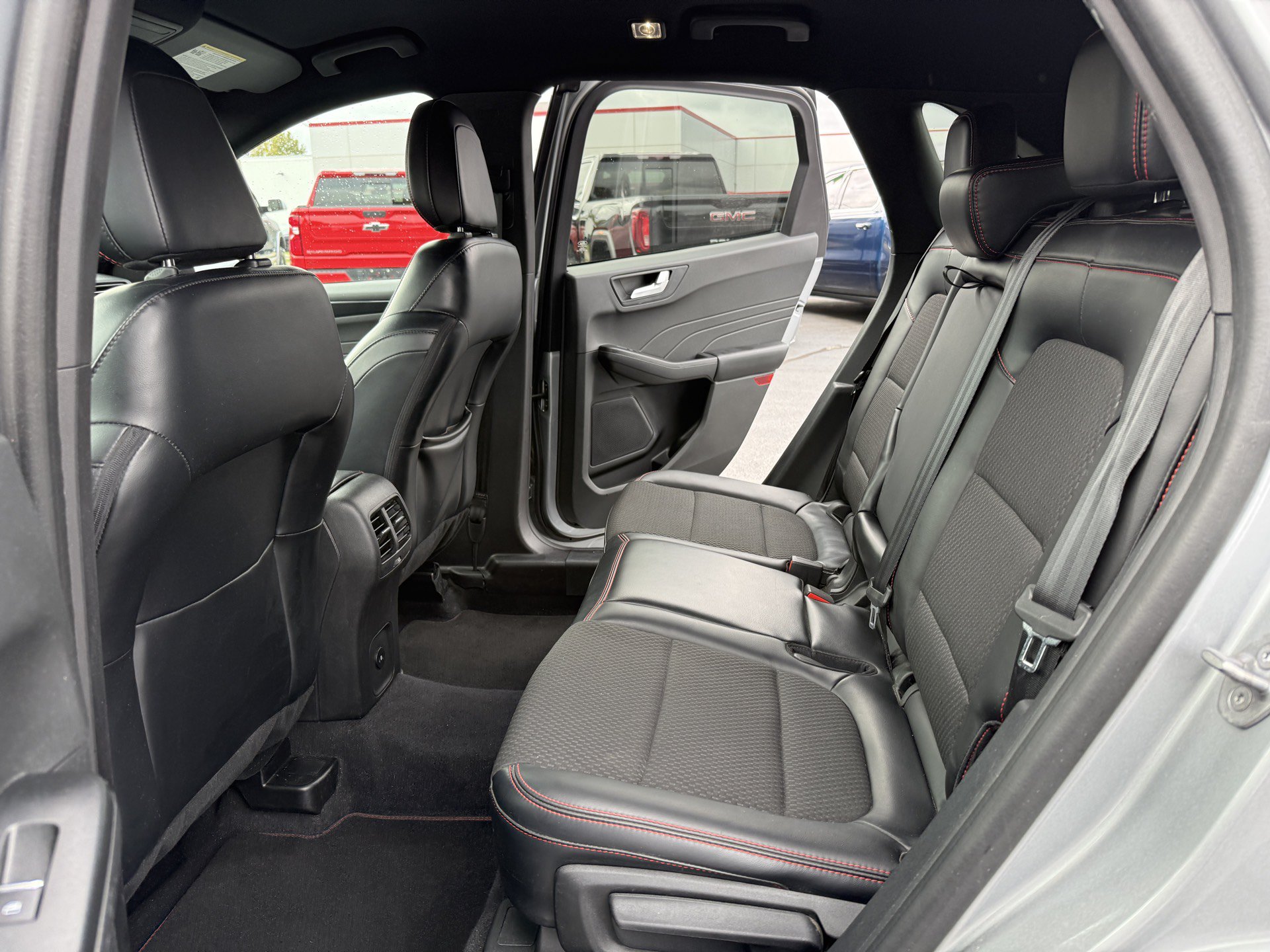 Used 2023 Ford Escape ST-Line w/ Tech Pack #1 FWD image 31