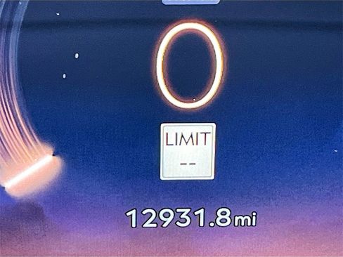 Used 2025 Lincoln Aviator Reserve w/ Equipment Group 201A image 12