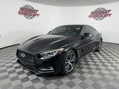 Used 2018 INFINITI Q60 3.0t Luxe w/ Sensory Package 3.0T Luxe AWD/4WD image 3