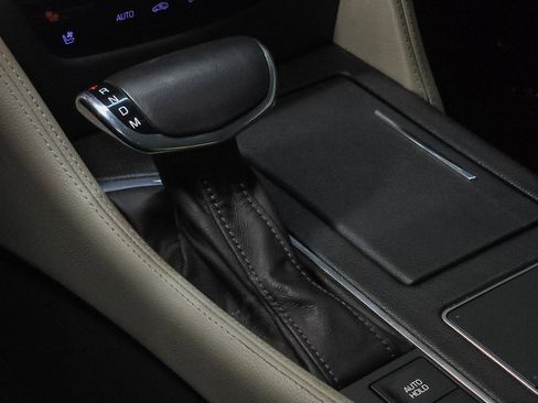 Used 2018 Cadillac CT6 Luxury image 39