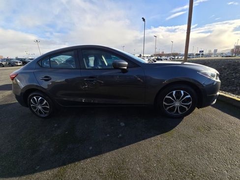 Used 2015 MAZDA MAZDA3 i Sport image 4