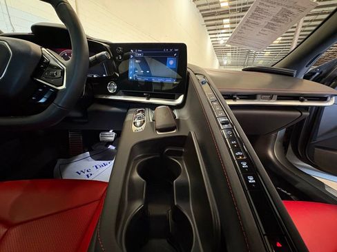 Used 2024 Chevrolet Corvette Stingray Coupe w/ Z51 Performance Package image 31