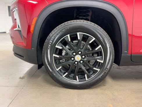 New 2026 Chevrolet Traverse LT w/ Sun and Wheel Package image 11