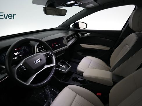 Used 2024 Audi Q4 e-tron Premium Plus w/ Premium Plus image 4
