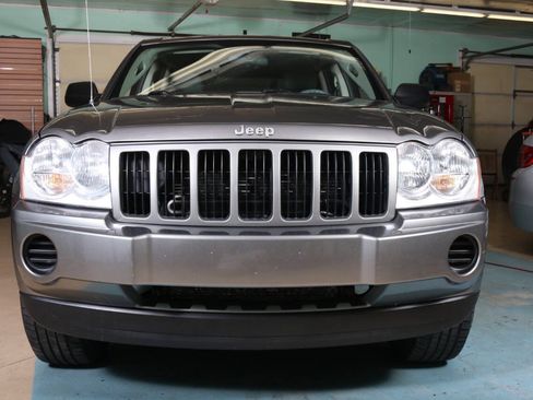 Used 2007 Jeep Grand Cherokee Laredo AWD/4WD image 11