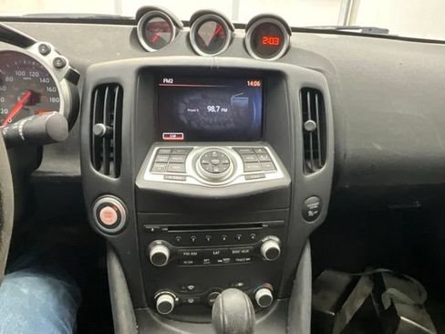 Used 2010 Nissan 370Z Touring RWD image 8