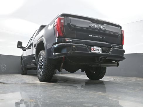 Used 2024 GMC Sierra 2500 Denali Ultimate AWD/4WD image 42