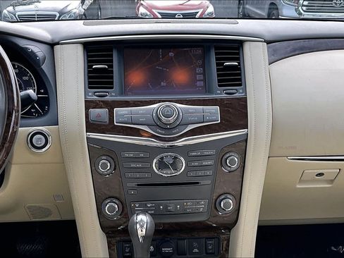 Used 2017 INFINITI QX80 4WD image 7