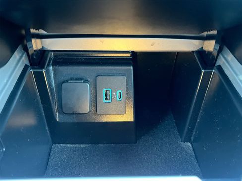 Certified 2024 Ford Explorer ST w/ Equipment Group 401A image 31