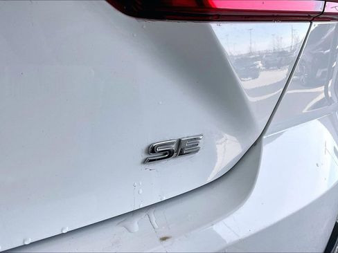 Used 2025 Toyota Camry SE image 42