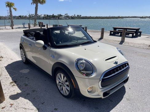 Used 2019 MINI Cooper S image 38