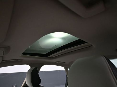 Used 2020 Ford Fusion SE w/ Equipment Group 151A image 25