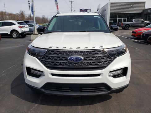 Used 2023 Ford Explorer XLT w/ Equipment Group 202A image 2