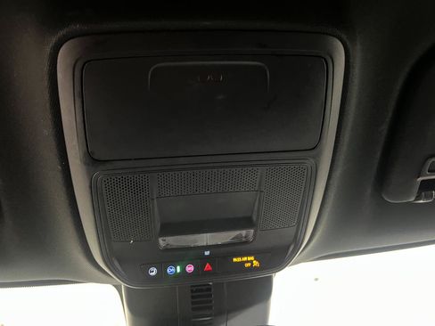 Used 2025 Buick Enclave Preferred FWD image 60