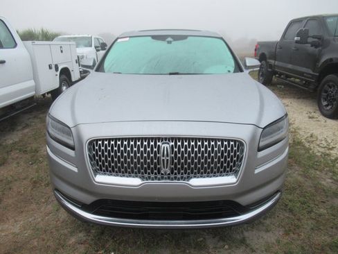 Certified 2023 Lincoln Nautilus Reserve w/ Equipment Group 201A image 2