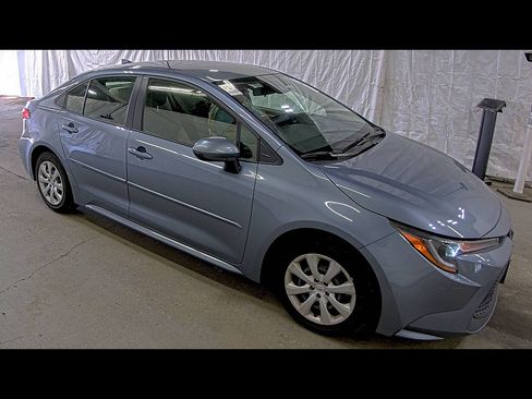 Used 2022 Toyota Corolla LE w/ Carpet Mat Package (TMS) FWD image 3