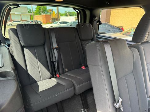 Used 2017 Ford Expedition XLT AWD/4WD image 23