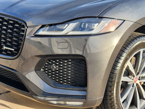Certified 2023 Jaguar F-PACE R-Dynamic S AWD/4WD image 9