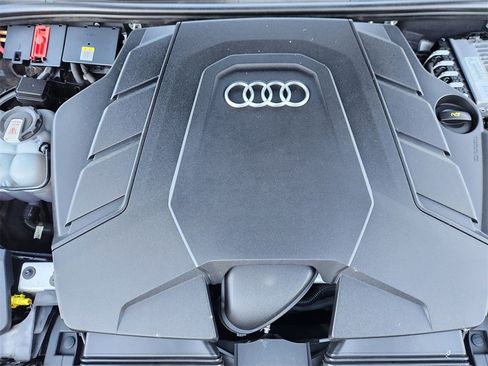 Used 2022 Audi Q8 Premium Plus image 31
