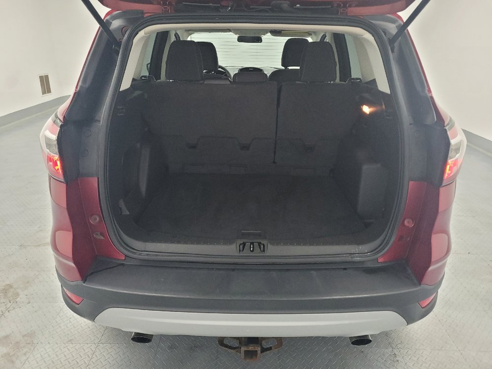 Used 2017 Ford Escape SE w/ SE Cold Weather Package FWD image 29
