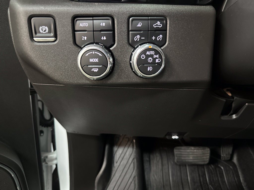 Used 2025 GMC Sierra 1500 Elevation w/ Elevation Premium Package AWD/4WD image 33