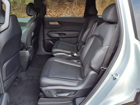 New 2027 Kia Telluride S image 4