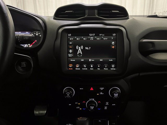 Used 2021 Jeep Renegade Trailhawk AWD/4WD image 19