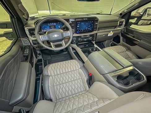 New 2026 Ford F350 Platinum w/ Platinum Plus Package AWD/4WD image 4