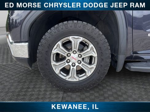 Used 2022 GMC Sierra 1500 SLT w/ SLT Convenience Package AWD/4WD image 14