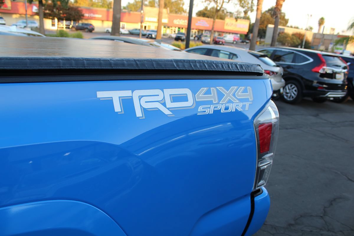 Used 2021 Toyota Tacoma TRD Sport AWD/4WD image 16