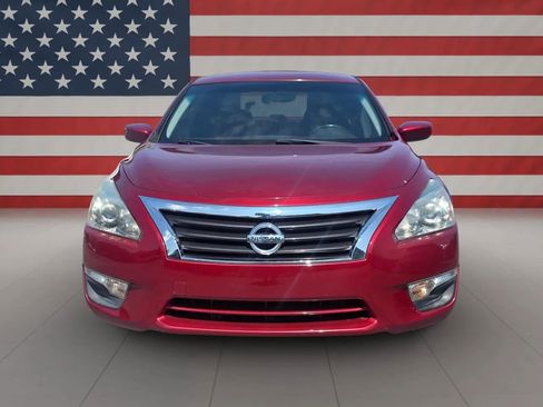 Used 2013 Nissan Altima 2.5 SV image 2