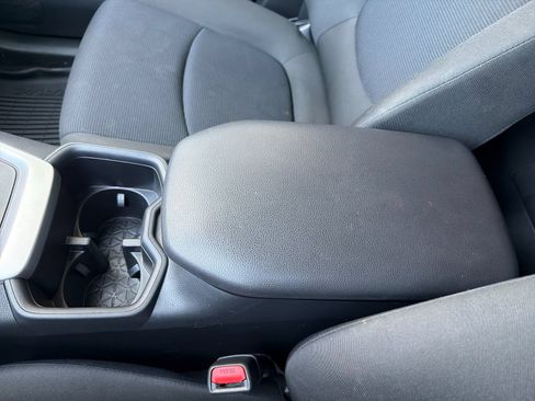 Used 2025 Toyota RAV4 LE AWD/4WD image 24