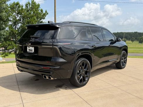 Used 2026 Chevrolet Traverse RS w/ LPO, Floor Liner Package FWD image 6