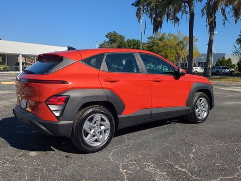 Used 2025 Hyundai Kona SE image 4