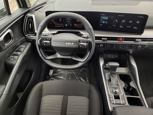 New 2026 Kia Sorento LX FWD image 12
