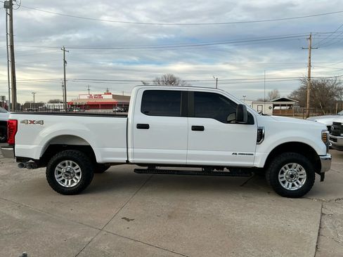 Used 2019 Ford F250 XL w/ STX Appearance Package image 5