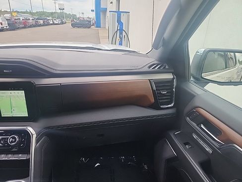Used 2023 GMC Sierra 1500 Denali AWD/4WD image 21
