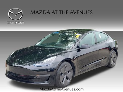 Used 2023 Tesla Model 3 Standard Range RWD image 1