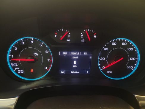 Used 2021 Chevrolet Traverse LS image 23