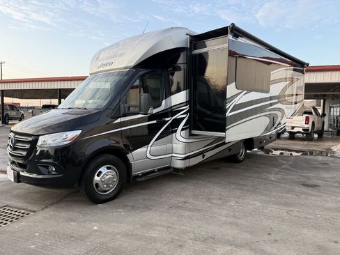 Used 2019 Mercedes-Benz Sprinter 170 image 41
