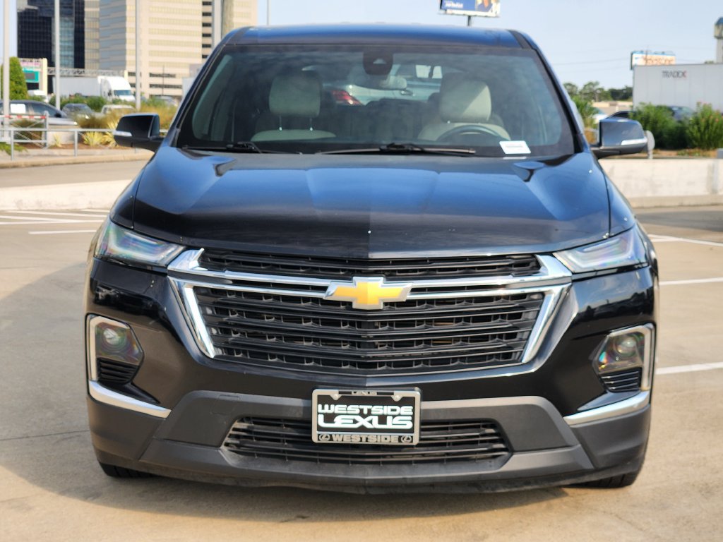 Used 2023 Chevrolet Traverse LS w/ Safety Package FWD image 2